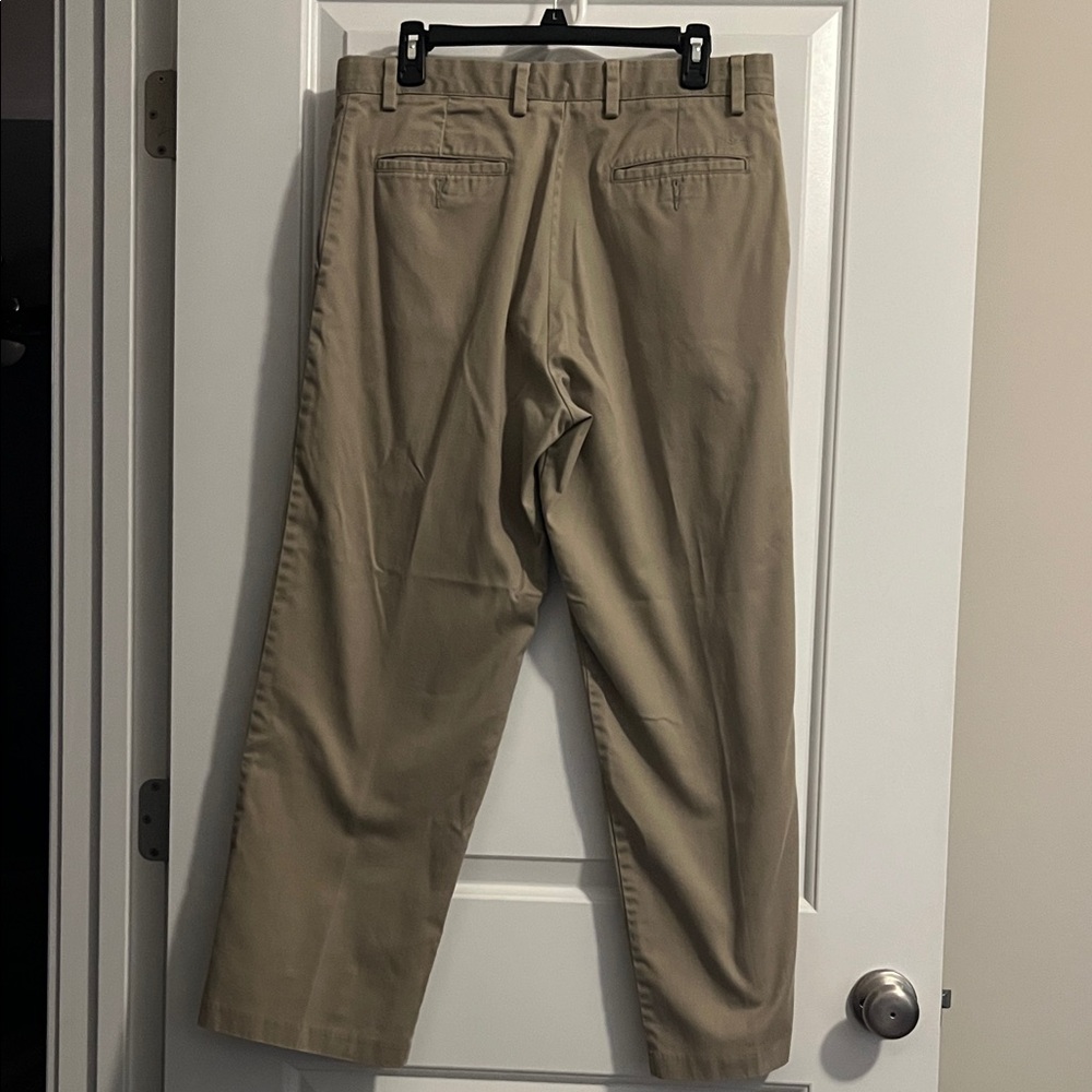 Dockers Men's Chinos in Light Khaki Tan - Picture 2 of 6